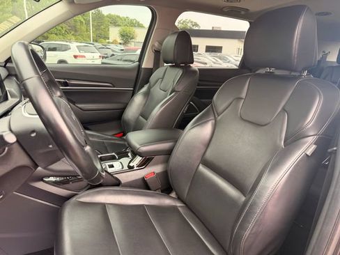 Certified 2024 Kia Telluride S w/ S Sunroof Package FWD image 11