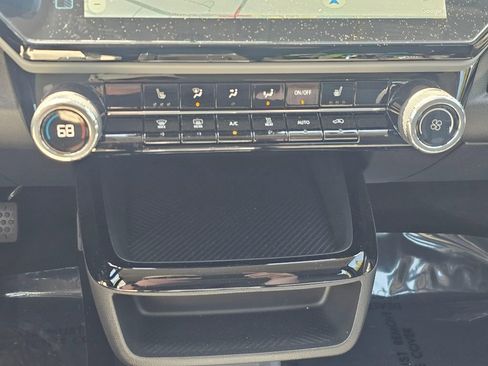 New 2027 Chevrolet Bolt LT w/ Comfort Package FWD image 31