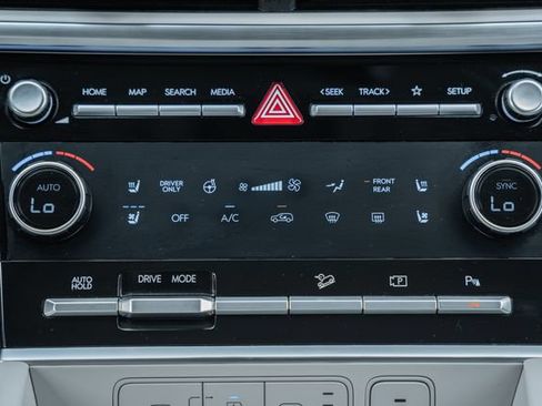 Used 2024 Hyundai Santa Fe Limited FWD image 26