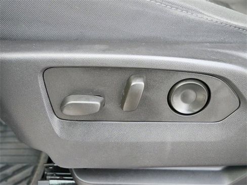 Used 2024 Chevrolet Silverado 3500 LT w/ Convenience Package image 15