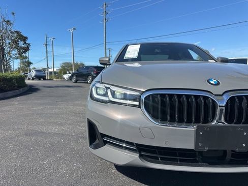 Used 2022 BMW 530i xDrive w/ Premium Package image 4