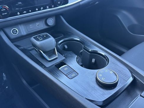 Certified 2023 Nissan Rogue SV w/ SV Premium Package image 32