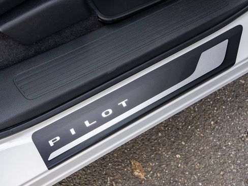 New 2026 Honda Pilot Black Edition image 28