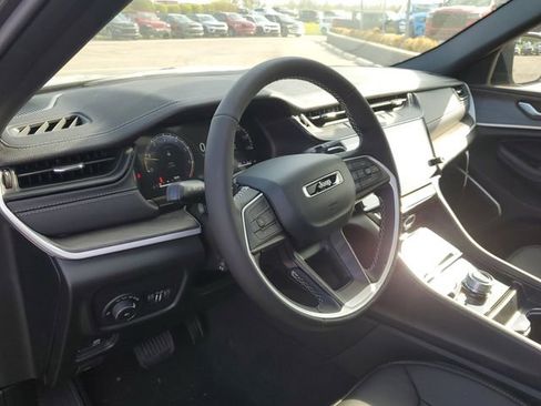 New 2026 Jeep Grand Cherokee L Limited AWD/4WD image 12