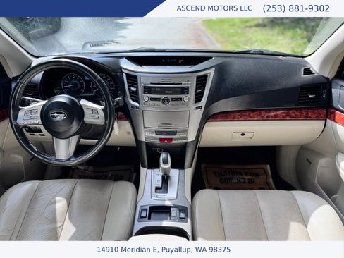 Used 2010 Subaru Outback 2.5i Limited AWD/4WD image 12