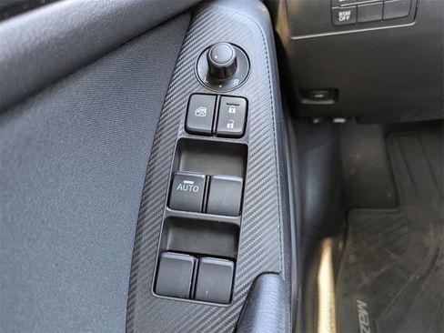 Used 2014 MAZDA MAZDA3 i Touring image 30