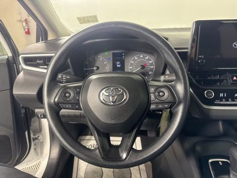 Used 2024 Toyota Corolla LE image 28