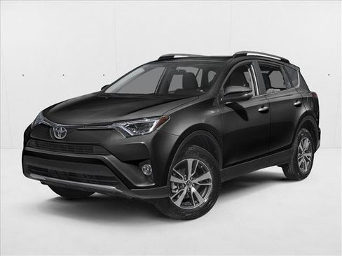 Used 2017 Toyota RAV4 XLE image 1