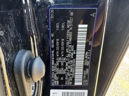 Used 2020 Toyota Highlander XLE AWD/4WD image 37