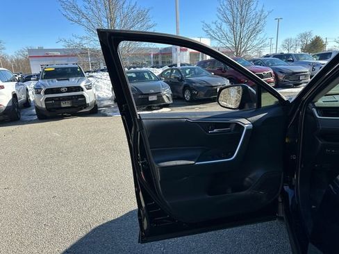 Certified 2025 Toyota RAV4 XLE image 24