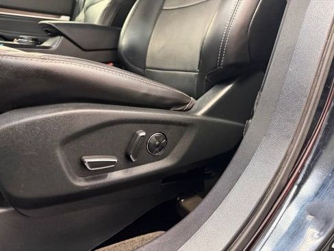 Used 2018 Ford Explorer Limited w/ Equipment Group 301A AWD/4WD image 14