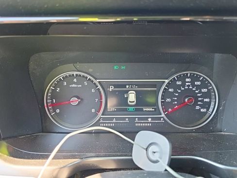 Used 2021 Kia Sorento LX AWD/4WD image 12