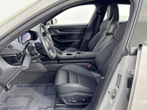 Used 2025 Porsche Taycan 4S w/ Premium Package image 17