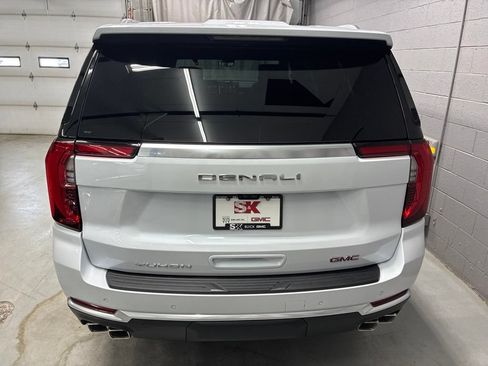 New 2026 GMC Yukon XL Denali w/ Denali Reserve Package AWD/4WD image 38