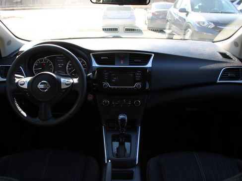 Used 2017 Nissan Sentra SV image 31