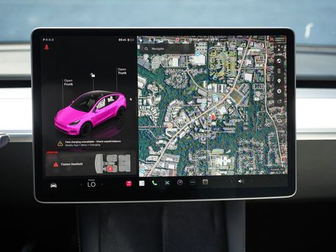 Used 2023 Tesla Model Y Long Range AWD/4WD image 27