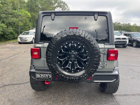 Used 2018 Jeep Wrangler Unlimited Rubicon AWD/4WD image 15