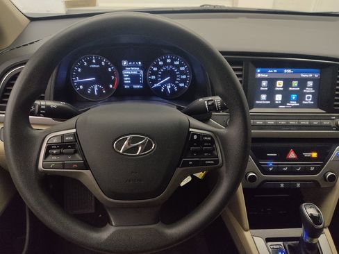 Used 2018 Hyundai Elantra SEL FWD image 22