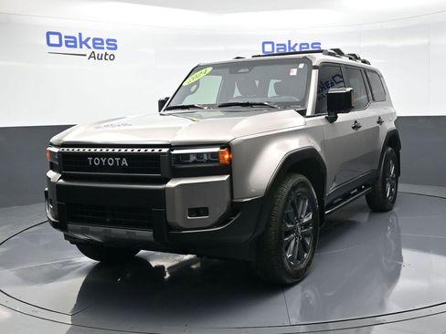 Used 2024 Toyota Land Cruiser Base image 4