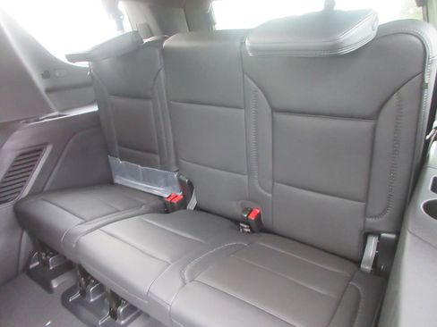 New 2026 GMC Yukon Denali w/ Denali Reserve Package AWD/4WD image 13