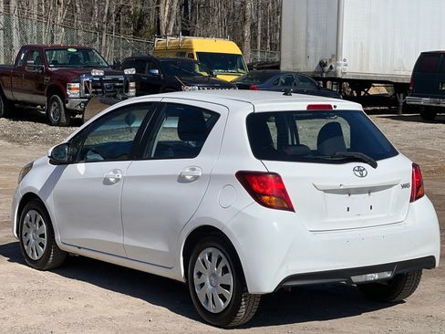 Used 2016 Toyota Yaris L FWD image 4