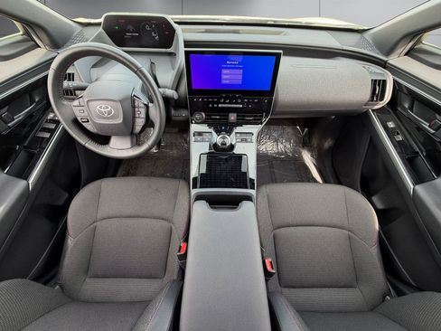 Used 2025 Toyota bZ4X AWD image 12