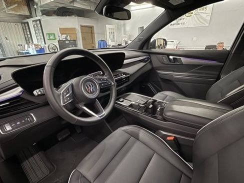 Used 2025 Buick Enclave Preferred image 15
