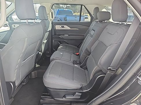 Used 2025 Ford Explorer Active image 11