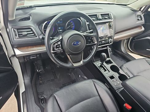 Used 2018 Subaru Outback 2.5i Limited image 16