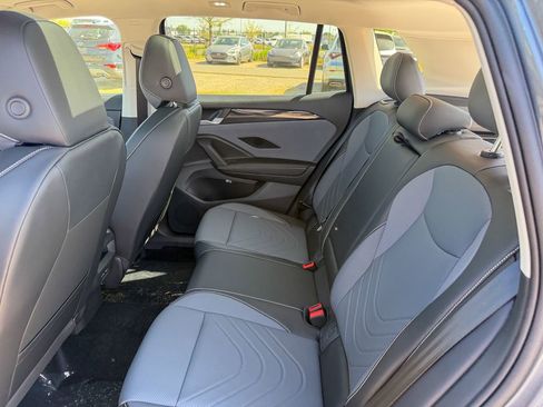 New 2026 Volkswagen Tiguan SE image 23