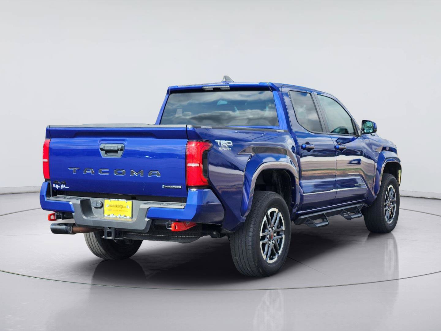 Used 2025 Toyota Tacoma TRD Sport AWD/4WD image 5