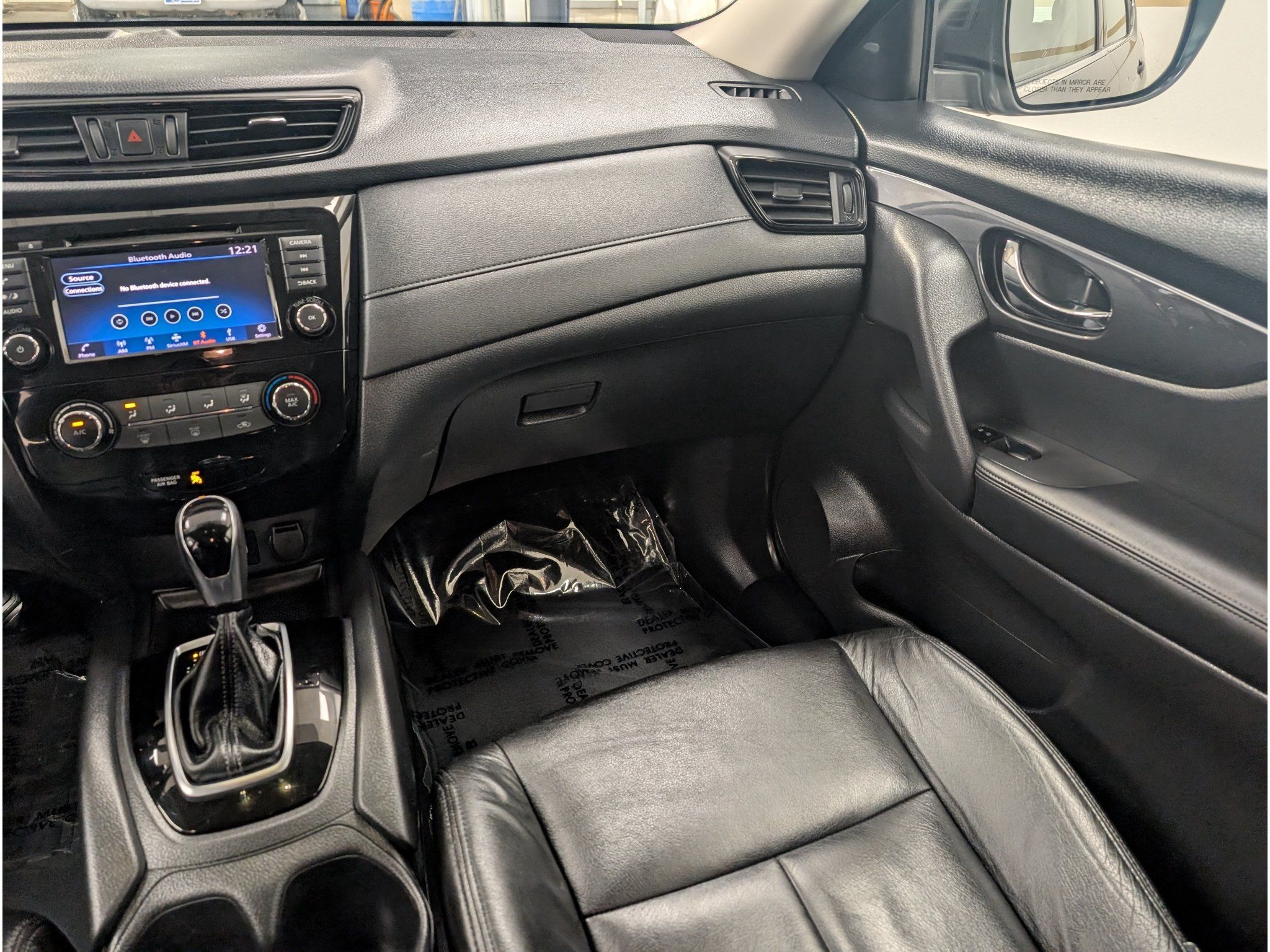 Used 2018 Nissan Rogue S AWD/4WD image 12