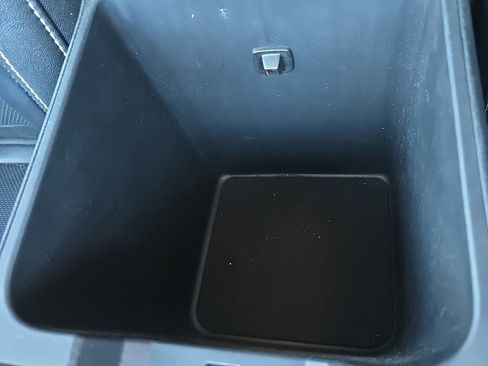 Used 2023 Jeep Grand Cherokee Limited w/ Luxury Tech Group II image 20