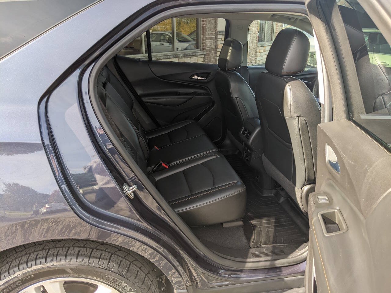 Used 2018 Chevrolet Equinox Premier AWD/4WD image 16