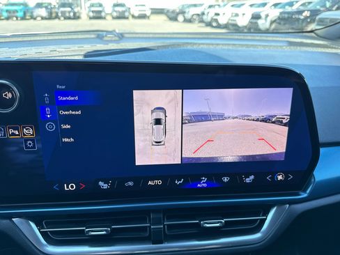 Used 2024 Chevrolet Equinox EV LT AWD/4WD image 22