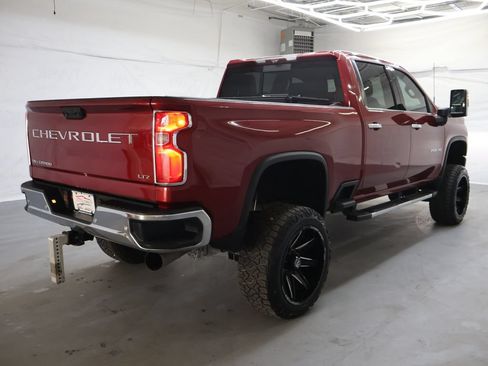 Used 2020 Chevrolet Silverado 2500 LTZ w/ LTZ Premium Package AWD/4WD image 7
