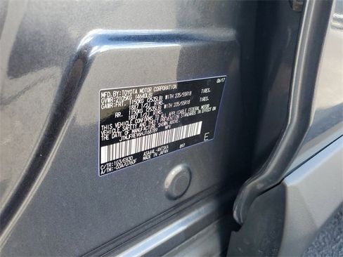 Used 2017 Toyota RAV4 SE image 25