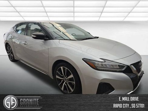 Used 2023 Nissan Maxima SV w/ Floor Mat Group image 3