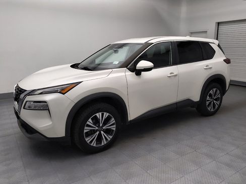Used 2022 Nissan Rogue SV AWD/4WD image 2