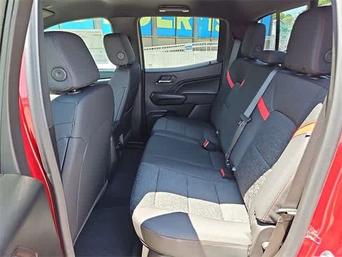 New 2025 Chevrolet Colorado Z71 image 8