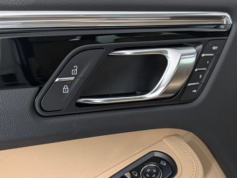 New 2026 Porsche Macan AWD/4WD image 26