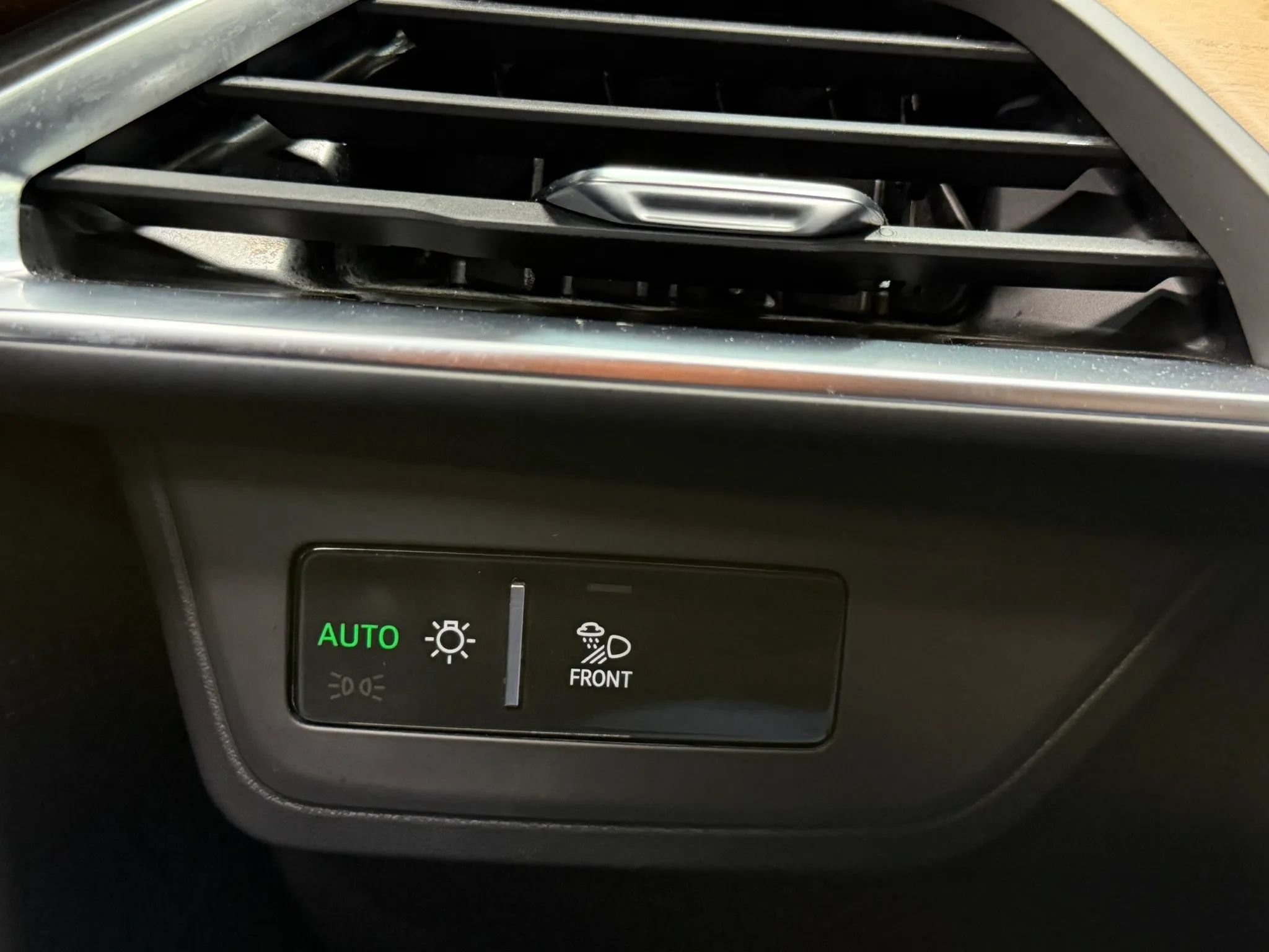Used 2022 Audi e-tron GT Premium Plus AWD/4WD image 29
