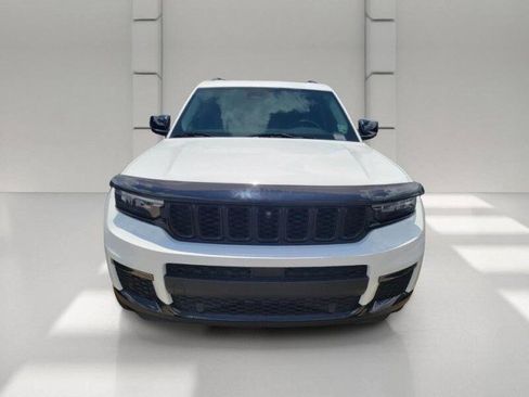 Used 2022 Jeep Grand Cherokee L Limited w/ Luxury Tech Group II RWD image 2