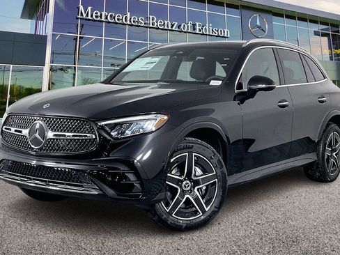 Used 2026 Mercedes-Benz GLC 300 4MATIC image 2