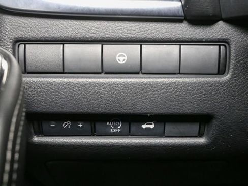 Used 2023 Nissan Rogue SL w/ SL Premium Package image 35