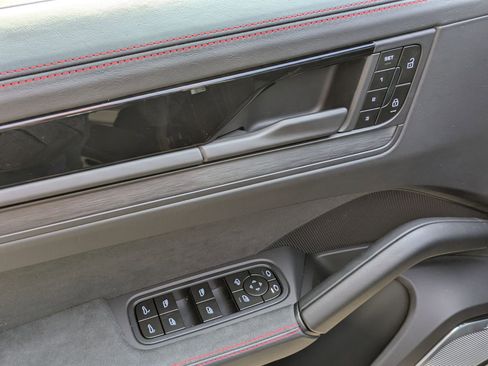 New 2026 Porsche Cayenne GTS image 15