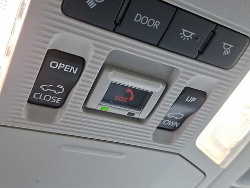 Certified 2025 Toyota RAV4 XLE Premium image 25