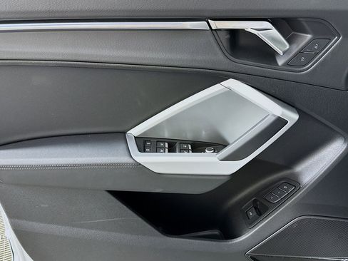 Used 2025 Audi Q3 2.0T Premium Plus w/ Premium Plus Package image 21