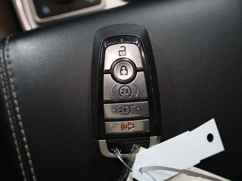 Used 2022 Ford Explorer Limited w/ Class IV Trailer Tow Package image 30