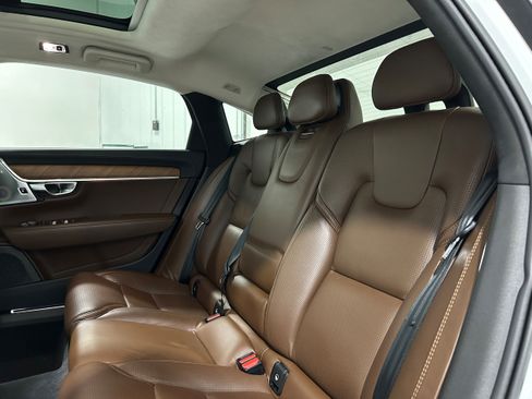 Used 2018 Volvo S90 T8 Inscription w/ Luxury Package AWD/4WD image 29